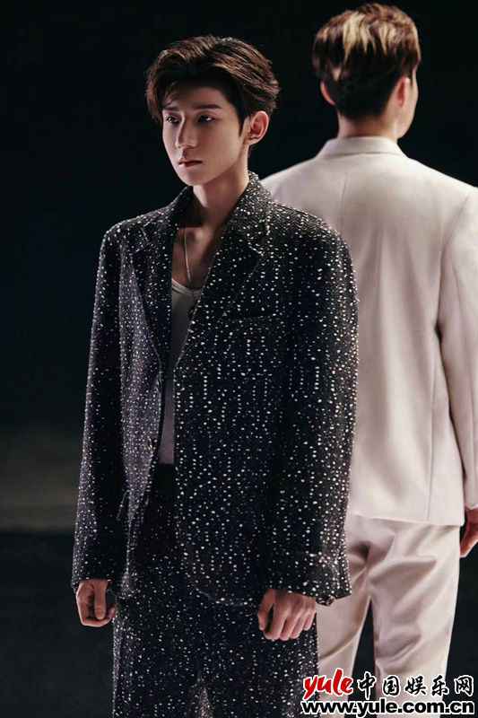 王源新歌《HOME（归）》上线 探索自我袒露内心