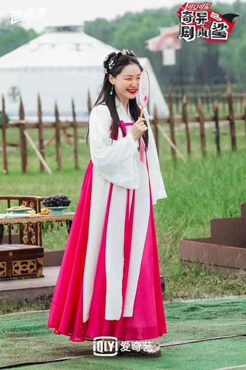 《奇异剧本鲨》王源用土味情话获取线索