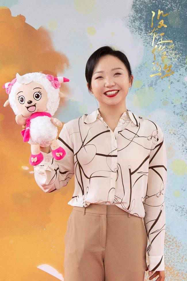 《没有工作的一年》辣目洋子万鹏演绎无业姐妹花