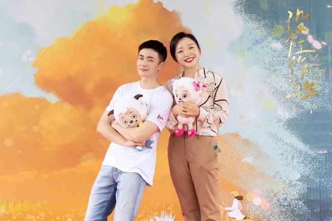 《没有工作的一年》辣目洋子万鹏演绎无业姐妹花