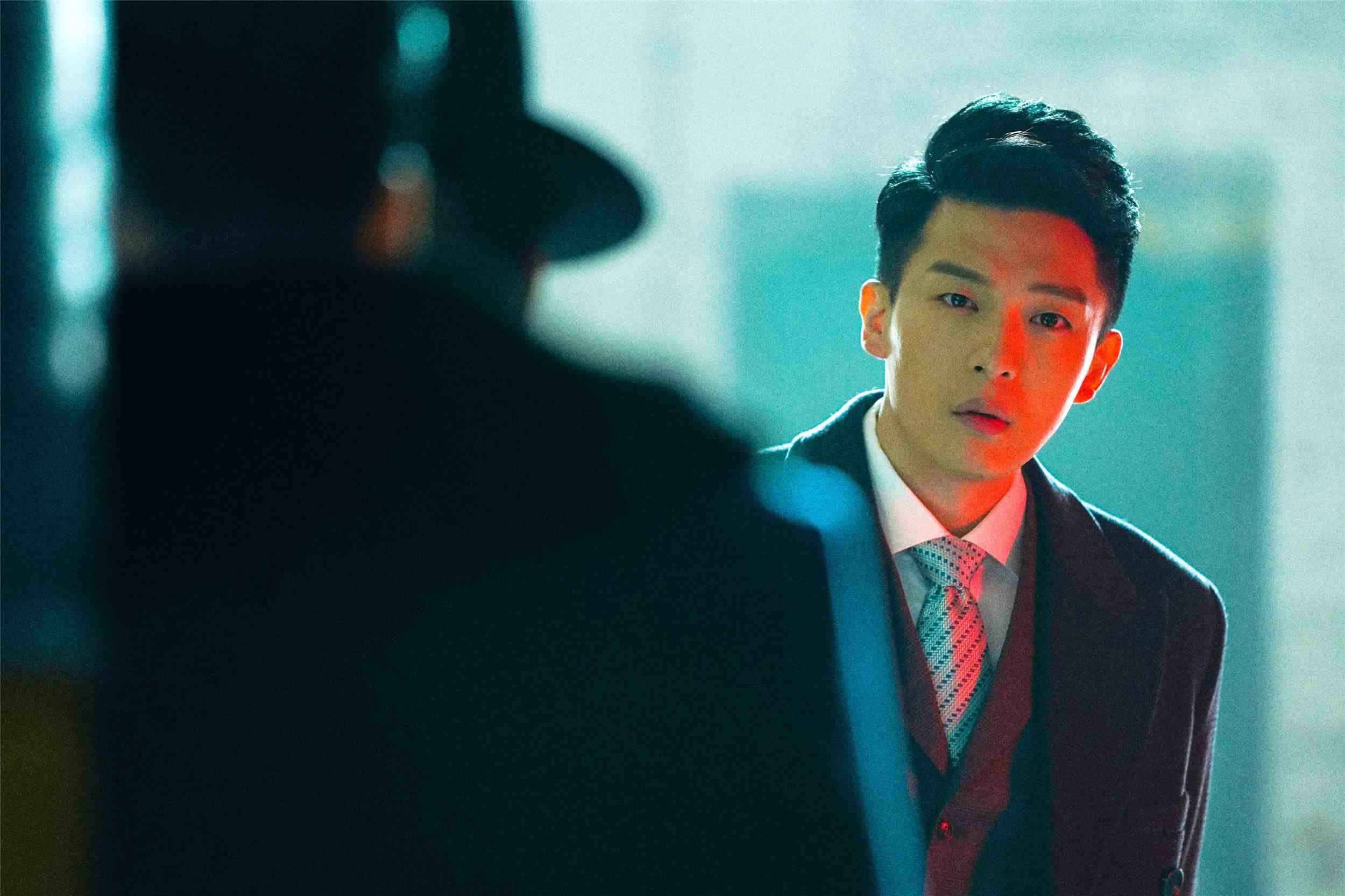 《惊蛰》持续热播 孙艺洲受伤苏醒难掩心酸