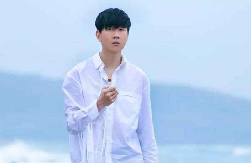 萧敬腾和林俊杰携手歌王赛,赛前两人互换头像,网友:神仙兄弟情