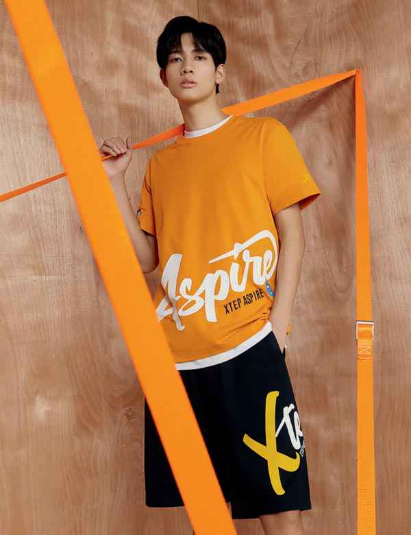 甘望星 | 聚光灯下的平凡自我