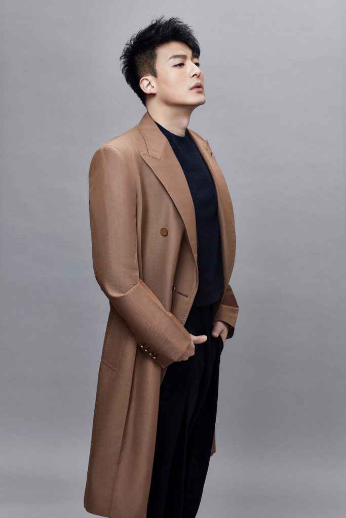 孙艺洲拍戏凌晨收工 苦中作乐发图调侃