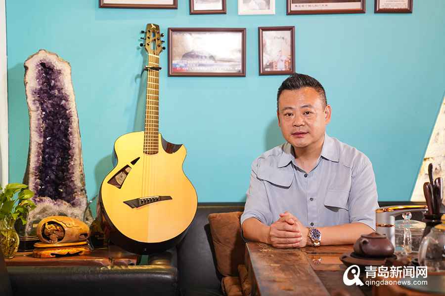 《八大关》主唱张文成父亲节发新歌 《火车往北开》回到有爸爸的时光