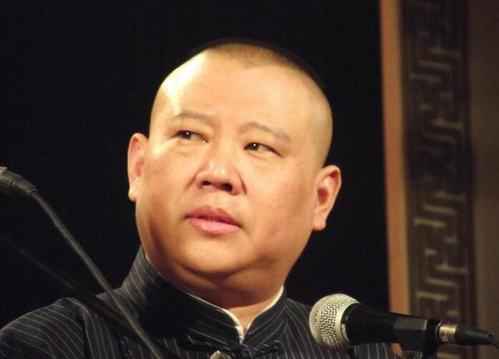 为德云社纠错表示欢迎，可你暴跳如雷的表演过于夸张，蹭热度罢了