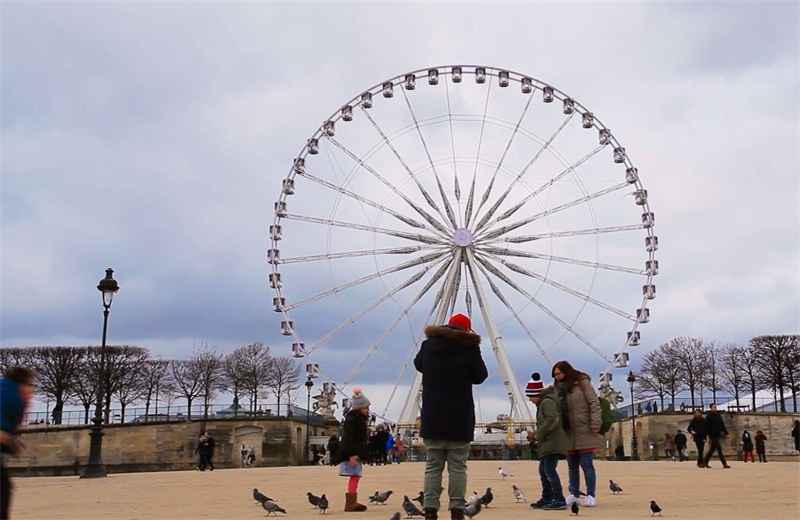 《周游记》:周杰伦、萧敬腾随性巴黎游,周董魔术太亮眼