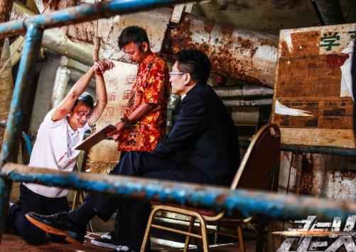 《走火》持续热播 多场景大场面还原铁警真实风貌