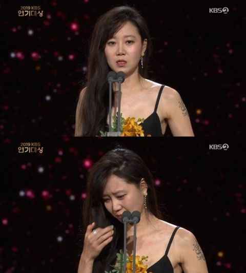 孔晓振与姜河那重现甜蜜瞬间！《山茶花开时》成KBS今年最大赢家