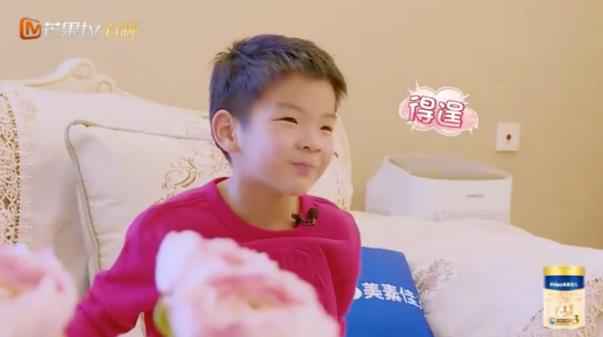 “黄圣依安迪”登上微博热搜第一,黄圣依表态要做真正的超人妈妈