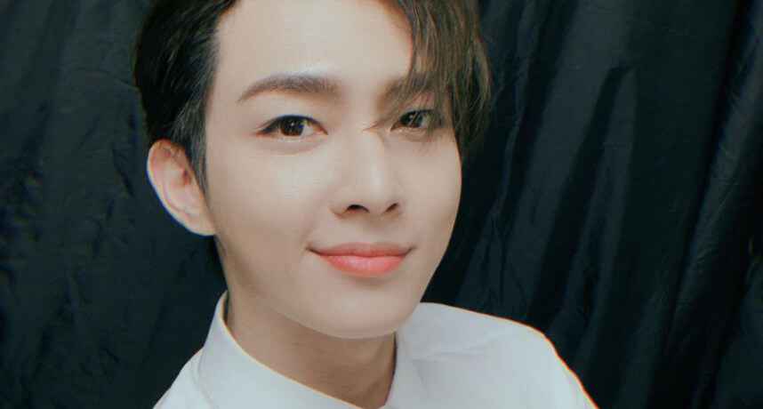 炎亚纶漫画脸走红 一模一样男主角