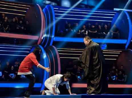 《机会来了》曹颖倪虹洁合力对抗360斤摔角手