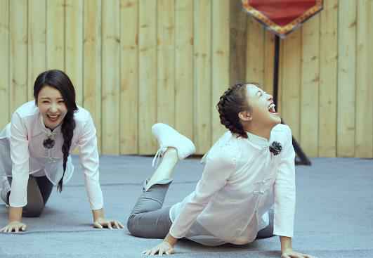 《勇敢的世界》上演“才艺比拼”，程潇体操惊艳众人