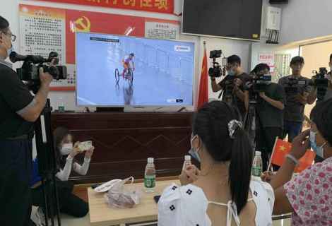 江门健儿陈建新东京残奥会再夺金牌