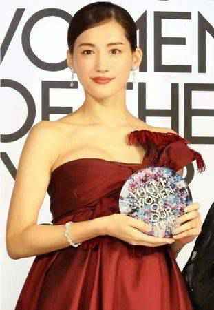 绫濑遥染新冠入院被讽有特权 网友:重症都没住院