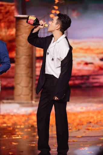 刘恺威《跨界歌王》突围赛回归 “性感卖萌”撩碎少女心