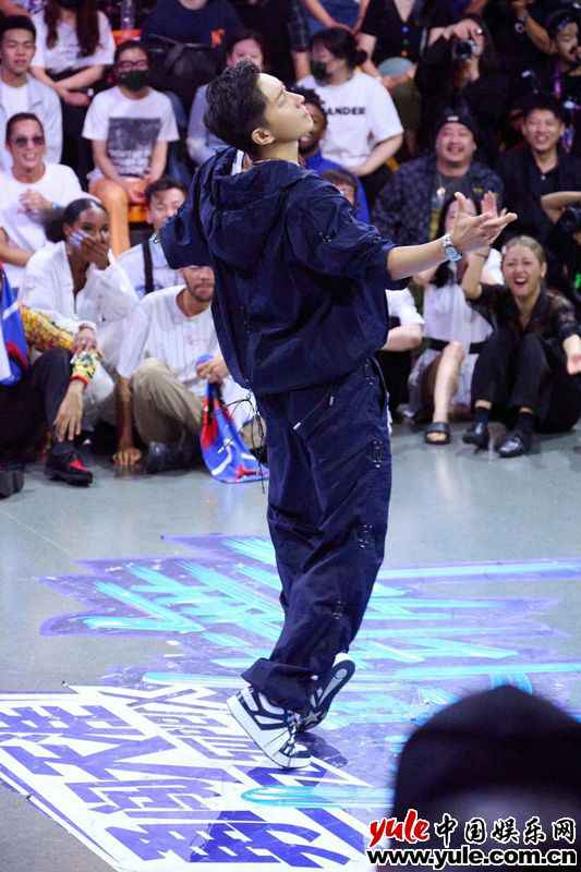 韩庚《这就是街舞4》首次即兴对战 高难度卡点全场沸腾