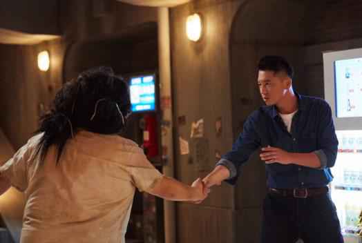 《幻乐之城》朱一龙演绎小人物救赎 王雷“二秀”唱演原创音乐《蚂蚁》