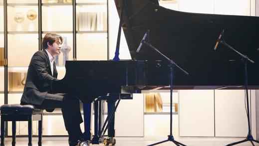 李云迪11月广州开独奏音乐会 每天午睡保证演出状态