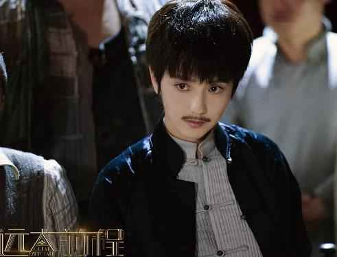 佟丽娅乔装“一爷”霸气登场《远大》角色突破获期待