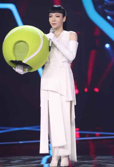 吴莫愁登《蒙面唱将3》鬼马搞笑 好歌不断尽显扎实唱功