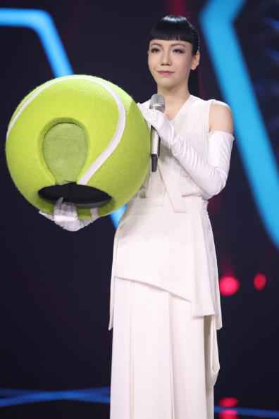 吴莫愁登《蒙面唱将3》鬼马搞笑 好歌不断尽显扎实唱功