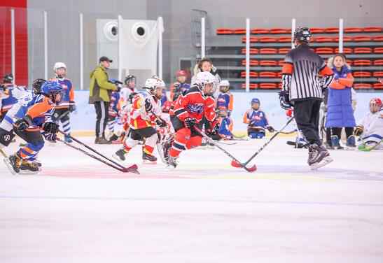 《大冰小将》小将连战五队勇夺冠 易烊千玺厨艺深藏不露 “厨房小白”雷佳音遭嫌弃