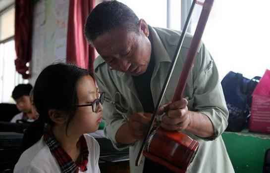 河北饶阳推动全民学二胡 “乐动中国”将挑战世界纪录