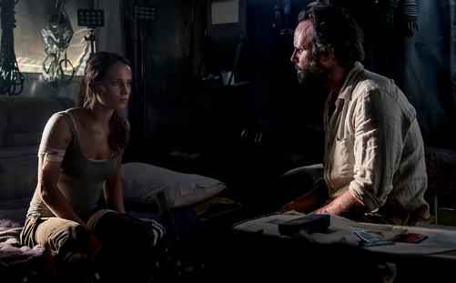 《古墓丽影：源起之战》曝劳拉特辑 “坎妹”拒做霸道总裁搏命玩“吃鸡”