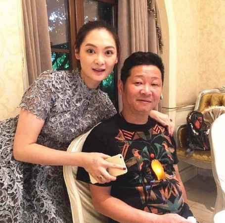演员赵亮淡出娱乐圈 娶小15岁高10cm名模妻成富豪