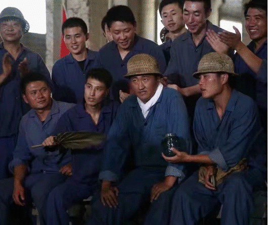 一首经典《黄金兄弟》,成就韩喜音乐之路