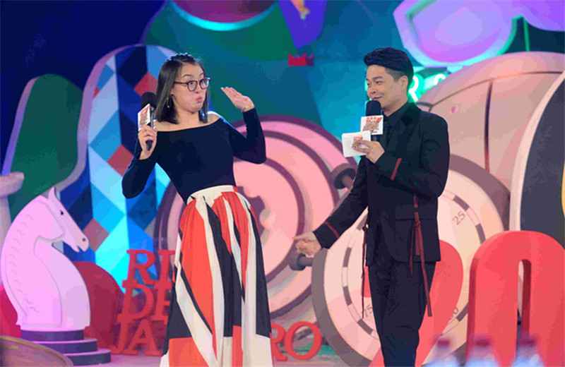 《王牌对王牌》携手守护天使队连线医护人员,改编歌曲《想见你》表达敬意