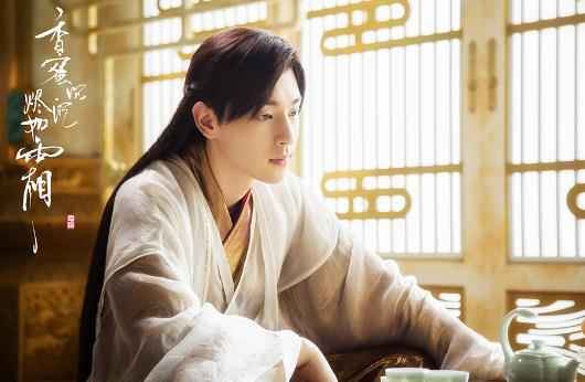 《香蜜沉沉烬如霜》cp海报惊艳来袭 杨紫邓伦新春发糖甜蜜定情