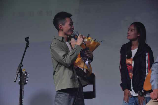 音乐唱作人郑兴北京谈唱会?用音乐诠释生命历程中的《眼泪博物馆》