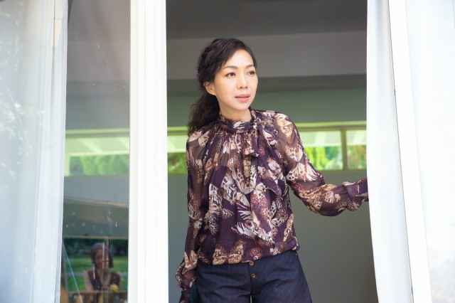 万芳《给妳们》MV幕前幕后十座金奖加持 七姐妹全员出演情比金坚