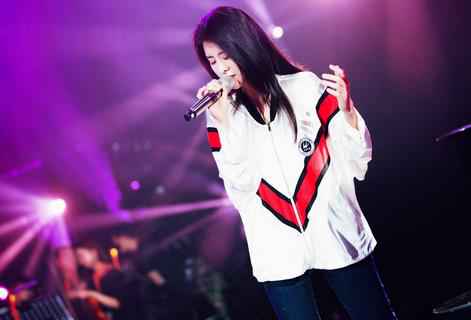 《歌手》张碧晨返场“零压力” 《胡桃夹子》释放自我唱出心声