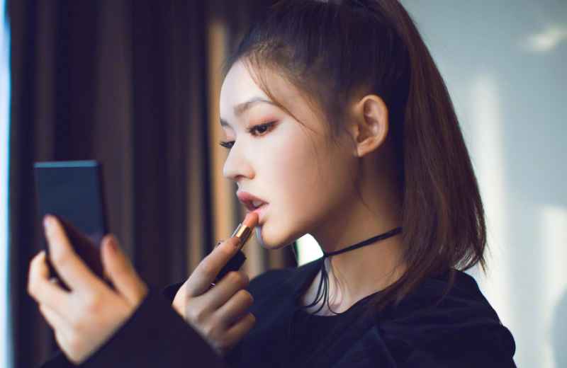 我家那闺女第二季韩火火林允家中走秀,精心搭配模特范十足