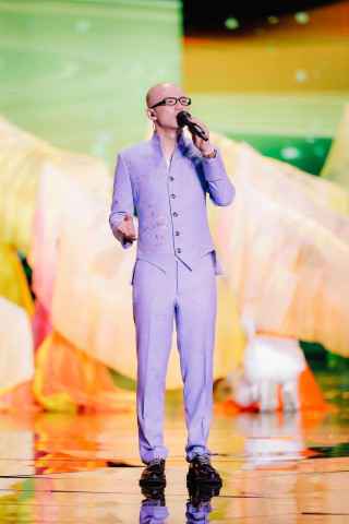 歌手平安再登央视七夕晚会 压轴献唱《和祖国在一起》