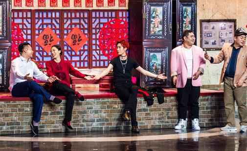 常远《喜剧人》大唱RAP变巨星 现场连线爷爷常宝华获指教