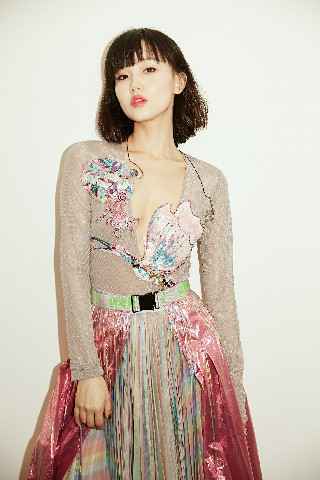 黄龄周深演唱会悉数售罄 携手打造天籁现场