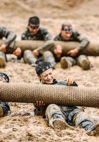 《真男2》猎人训练难度进阶 佟丽娅坚持集训不言弃