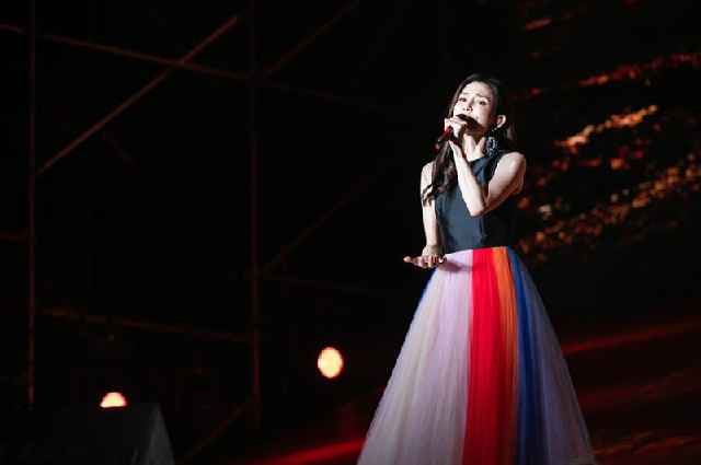 一开嗓就是青春的声音！范玮琪杭州演唱会在幸福的路上