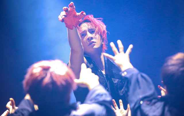 薛之谦巡演上海站加场预售 主场回归令人期待