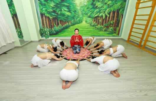 梵妮瑜伽-汗水下的美丽人生