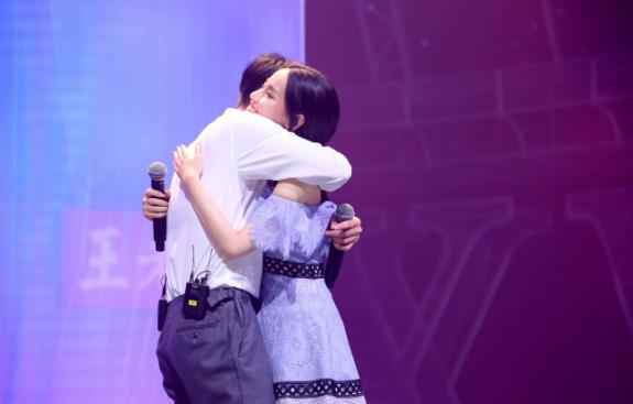 孟慧圆对唱舞台圆满收官 即将奔赴武汉登台简单生活节