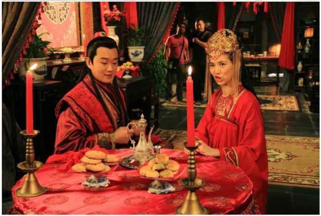 袁咏仪晒《龙门镖局》主演合照 网友:妥妥爷青回