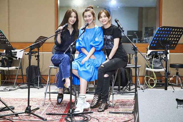 S.H.E唱《十七》庆十七周年 吴青峰感人词曲逼哭三人