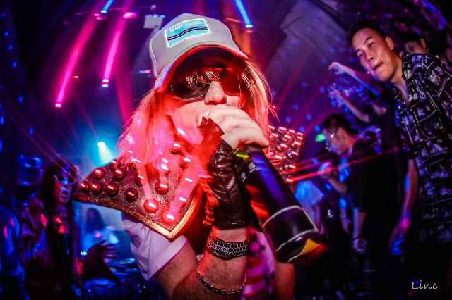 杭州电子乐队JUNKS 全新单曲《Everybody’s Movin’》今日曝光