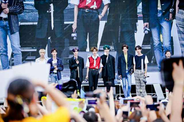 乐华七子NEXT获最具人气组合奖 团综筹备提上日程