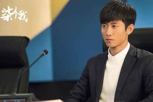 《柒个我》首曝先导预告 张一山七重人格上演“戏精的诞生”